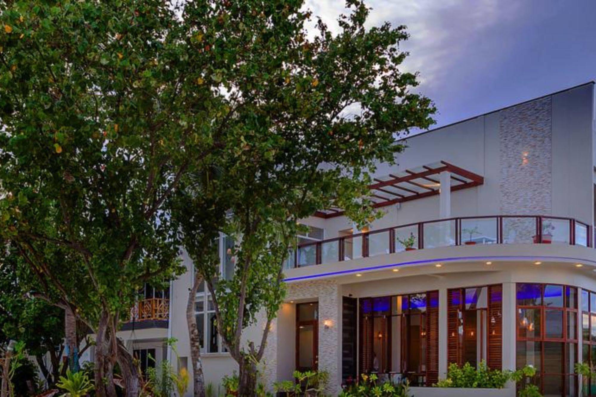 Velana Beach Hotel Maldives Maafushi Exterior photo